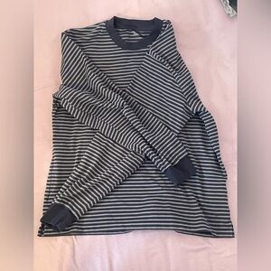 UNIQLO OVERSIZED STRIPPED SHIRT